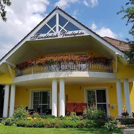 Tuenderlak Vendeghaz Apartment Balatonfüred Екстериор снимка
